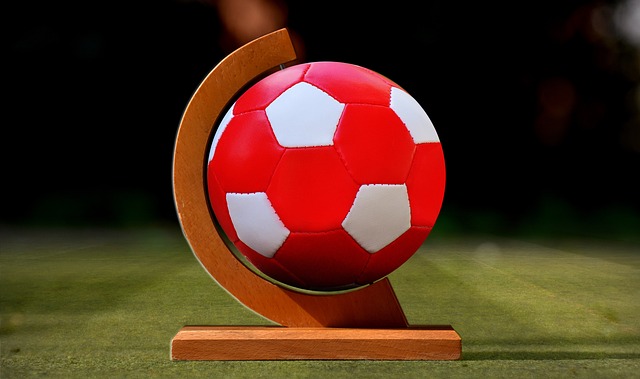 头球攻门 头球攻门